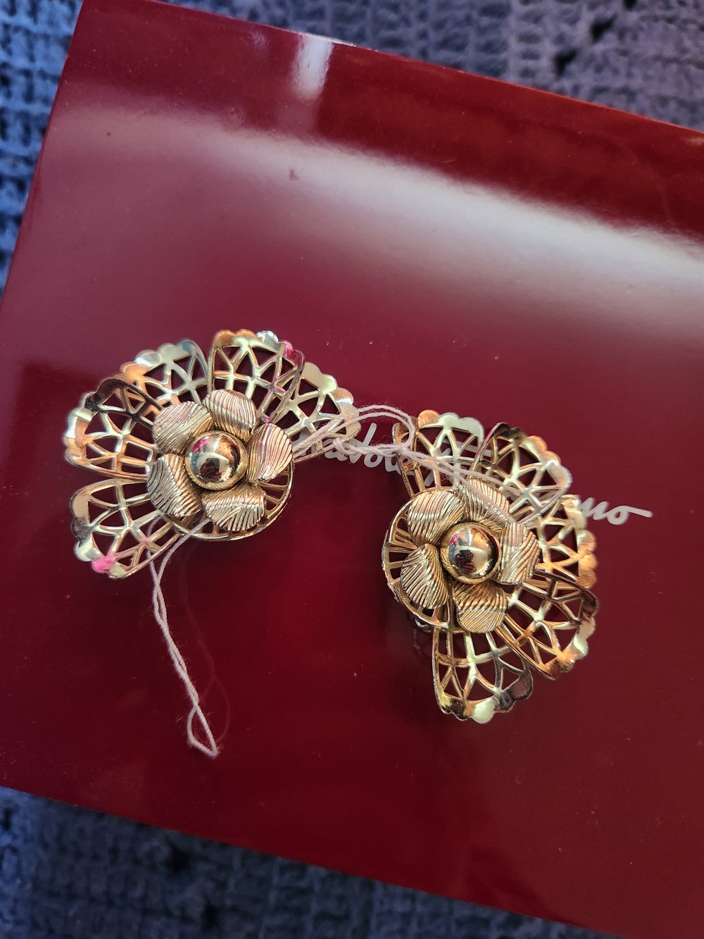 Vintage Coro Signed Gold Tone Filigree Flower Clip On Earrings Mid Century 1950s